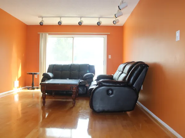 135 Topaz Dr #166, Franklin Park, NJ 08823