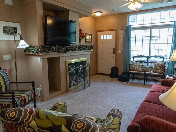 4th image of 726 Tamarack Trl