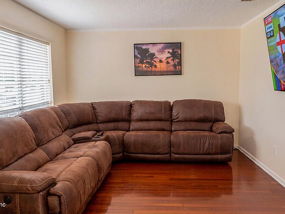 3rd image of 8426 WATERMILL Boulevard