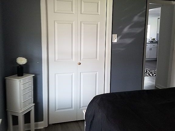 5th image of 1721 Harless St