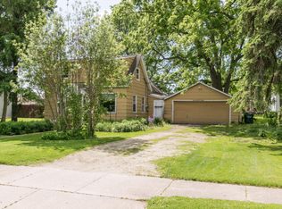 14 5th St SW, Eyota, MN 55934