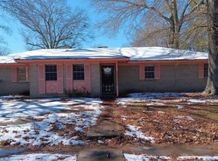 3320 S Main St, Pine Bluff, AR 71601