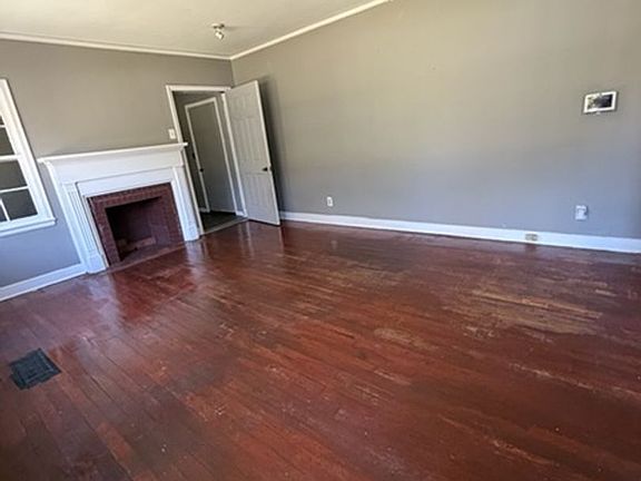 2nd image of 2410 Amos St