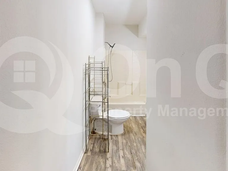 224 W Hull St #A — Photo 14