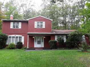 24 Colonels Ridge Rd, Mountain Top, PA 18707