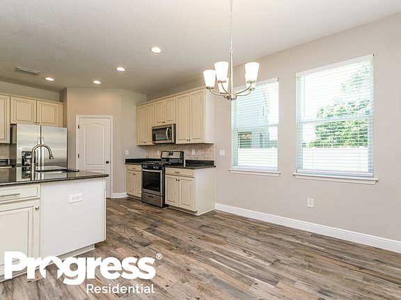 5th image of 11318 Emerald Shore Dr