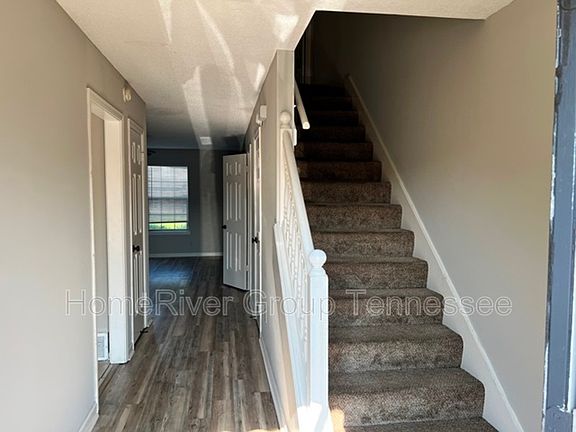 5th image of 8037 Creekwood Cir E