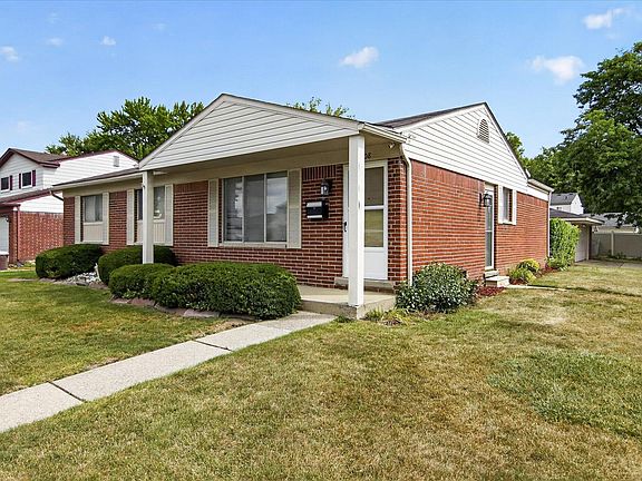 4th image of 30308 Yorkshire Dr