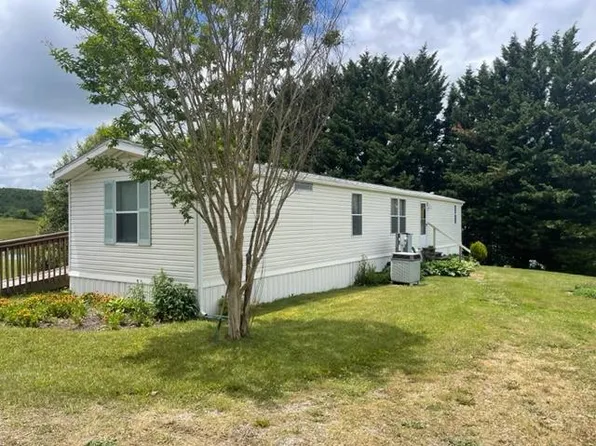 204 Pleasant View Rd, Austinville, VA 24312