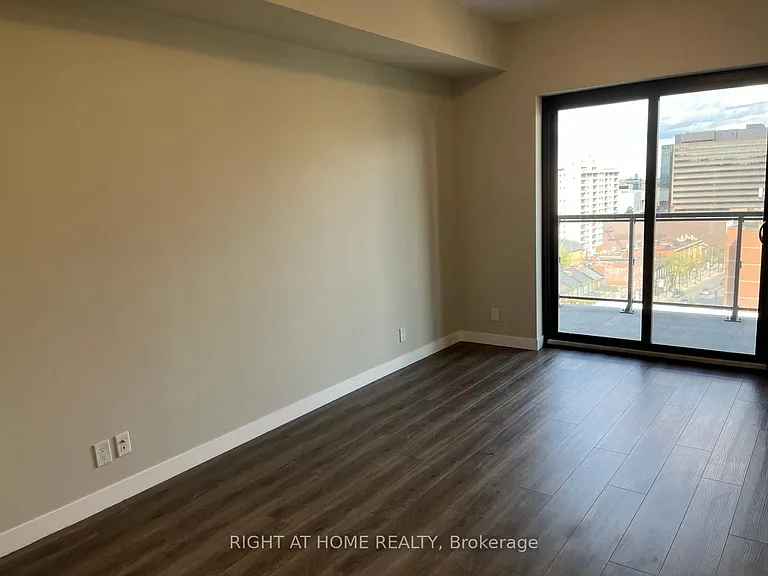 15 Queen St S #1713 — Photo 22