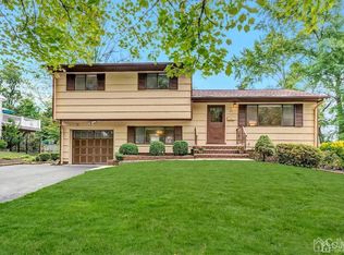 15 Sanford Rd, East Brunswick, NJ 08816