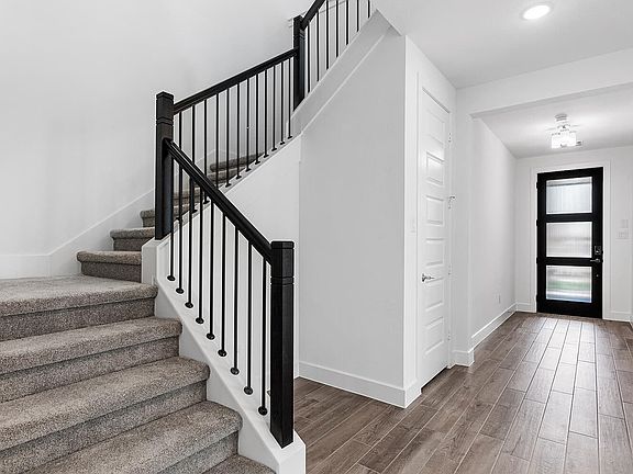 3rd image of 7211 Bayberry Crescent Ln