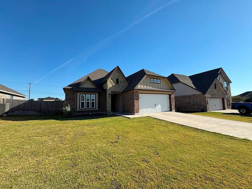 3 bed, 2.0 bath, 1577 sqft, $1,750 — Photo 2