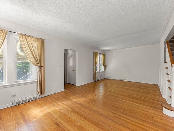 2nd image of 2353 Hainsworth Ave