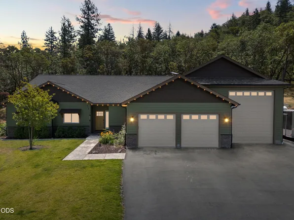 125 McKenzie Ridge Rd, Grants Pass, OR 97526