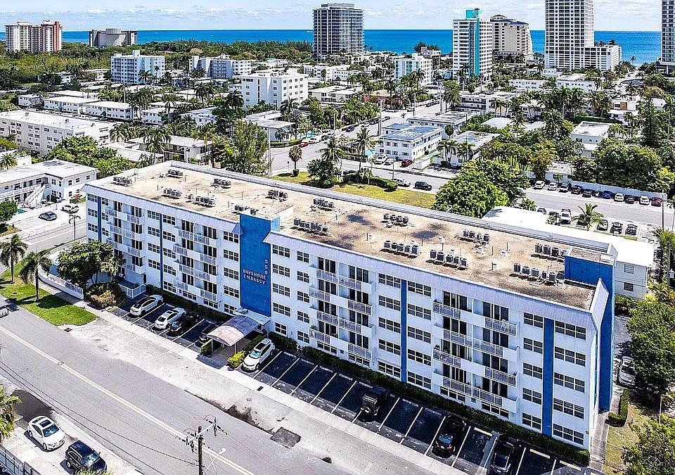 1st image of 550 Bayshore Dr APT 212