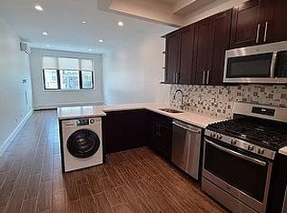 31-16 38th St #2, Astoria, NY 11103