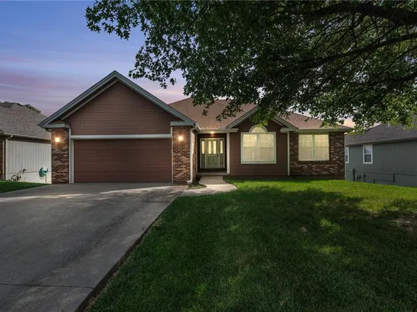 8814 NE 111th St, Kansas City, MO 64157