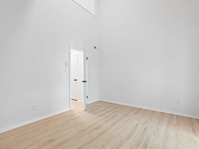 The Gallery Apartments — Photo 99