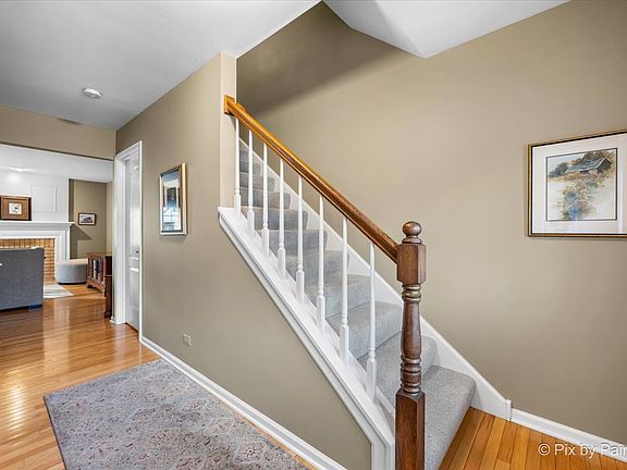 5th image of 118 Versailles Ct