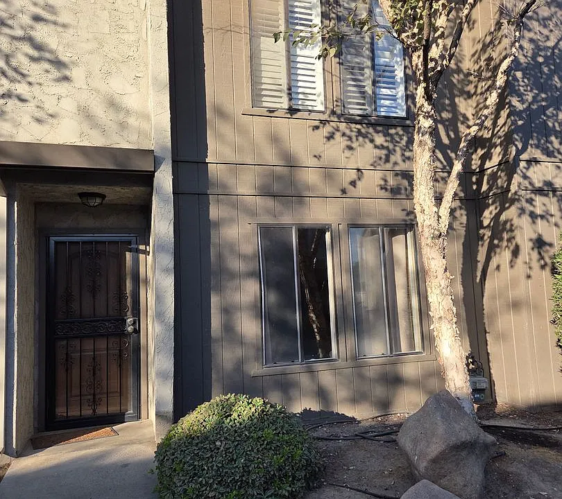 897 Greenfield Ave