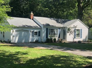 5967 Louis Dr, North Olmsted, OH 44070