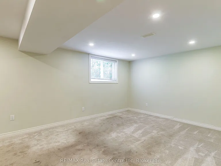 79 Woodland Glen Dr — Photo 10
