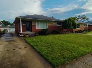 17696 Veronica Ave, Eastpointe, MI 48021