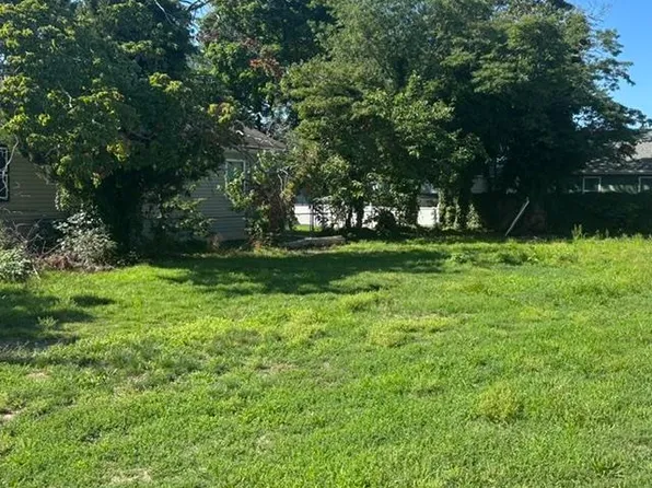 235 E Delaware Pkwy, Villas, NJ 08251