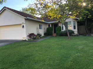 233 Buena Tierra Way, Windsor, CA 95492