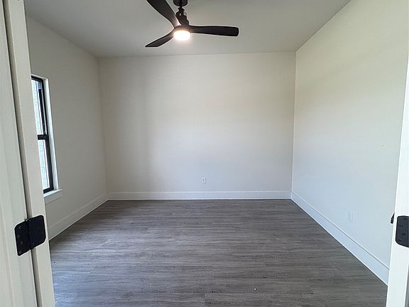 3rd image of 205 Reliance Rd