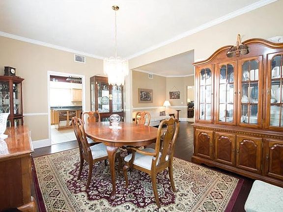 5th image of 11227 Longbrooke Dr