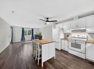 6148 Bowness Rd NW #202, Calgary, AB T3B0E1