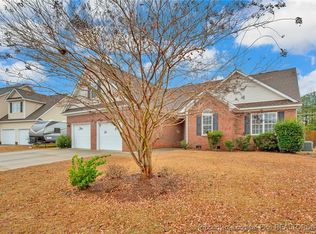 5916 Gentleman Dr, Hope Mills, NC 28348