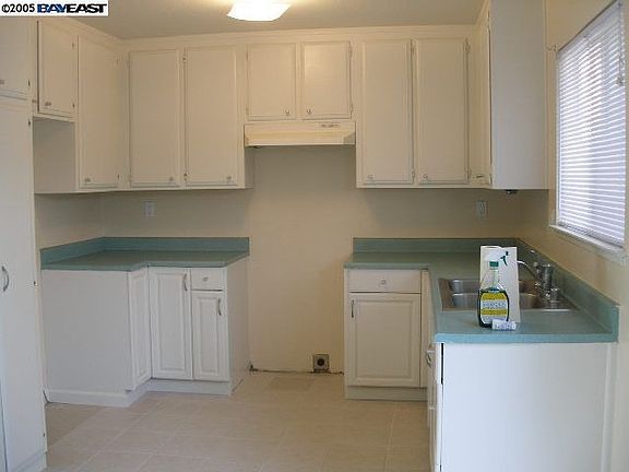 4th image of 4343 Solano Way