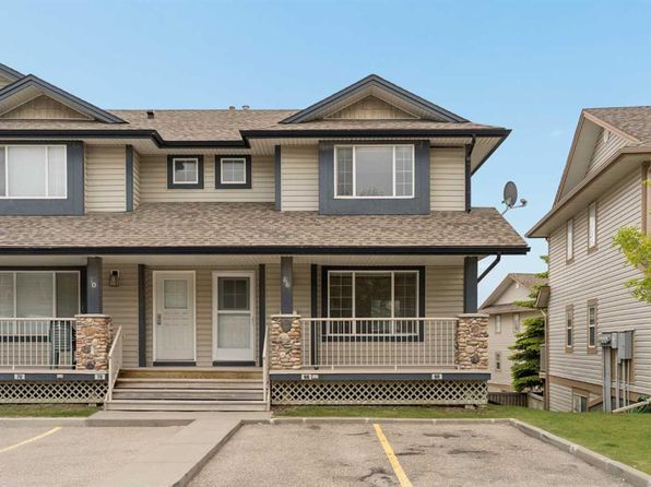 66 W Citadel Point NW, Calgary, AB T3G 5L2