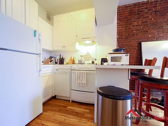 4th image of 447 7th Ave APT 2C