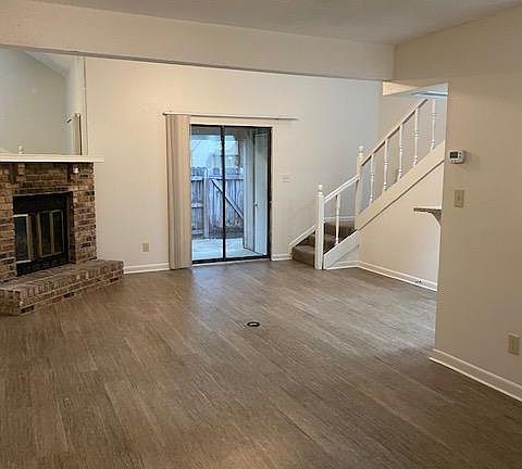 4th image of 2800 Villager Cir