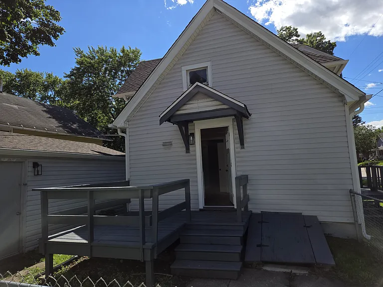 502 Pearl St #1 — Photo 32