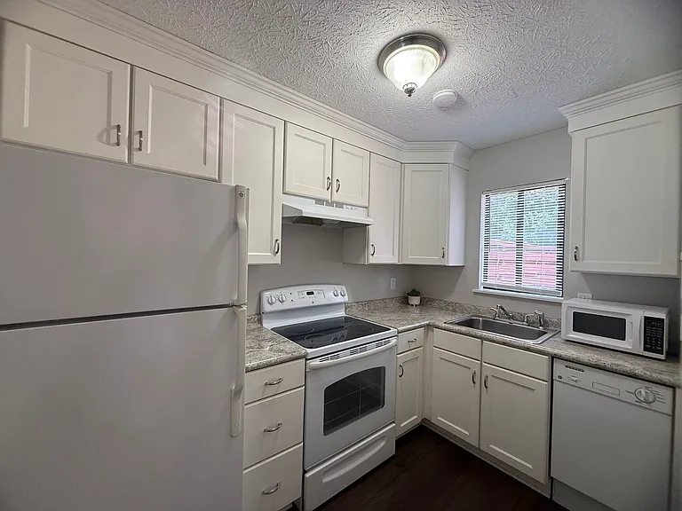 94 Countryplace Ln — Photo 5