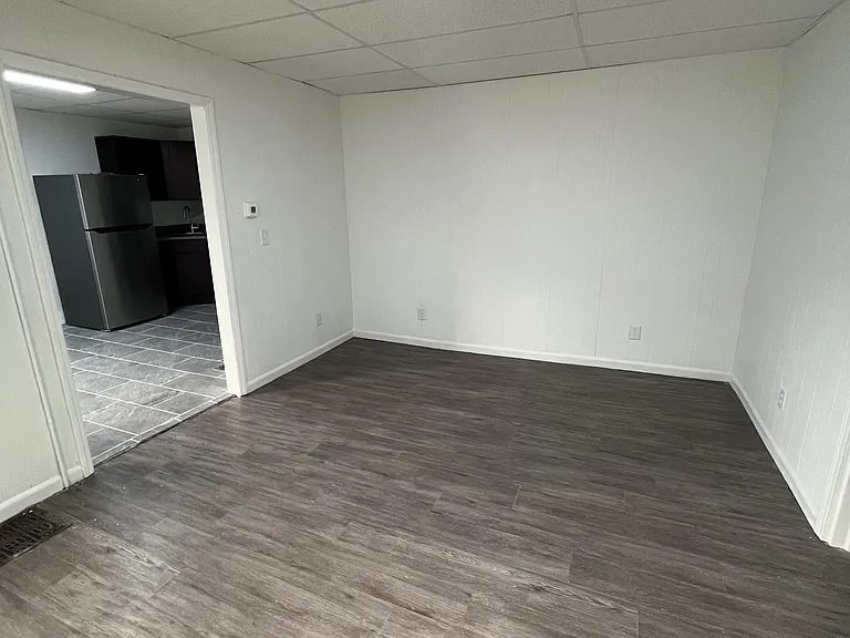 1112 State St #B — Photo 12