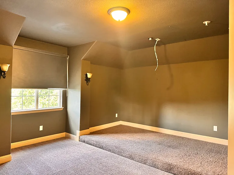 9001 Blue Water Dr — Photo 17