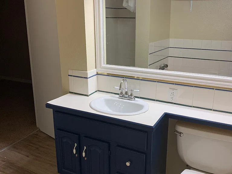 115 N Walnut St #MAIN — Photo 5