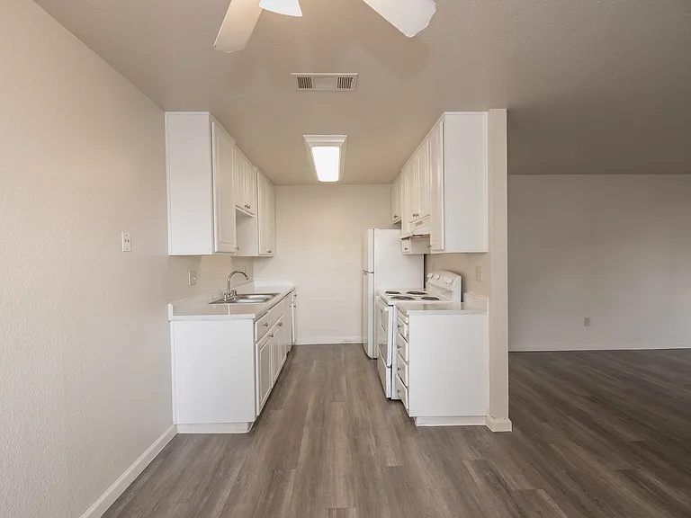 Riverstone — Photo 20