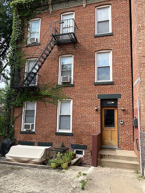 1st image of 118 Bright St APT 2