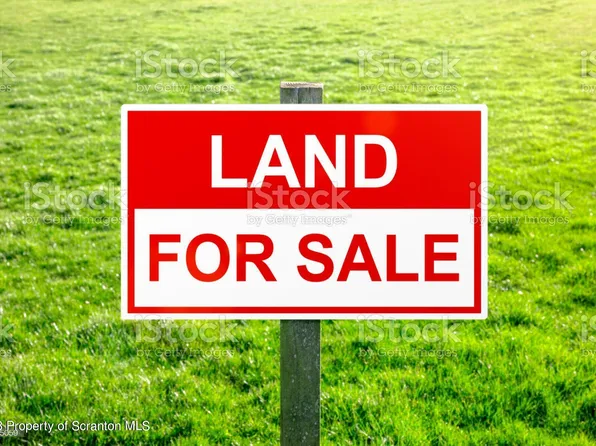 Zaffino Ln, Moscow, PA 18444