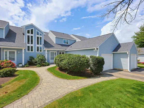 12 Fairway Dr, Buzzards Bay, MA 02360