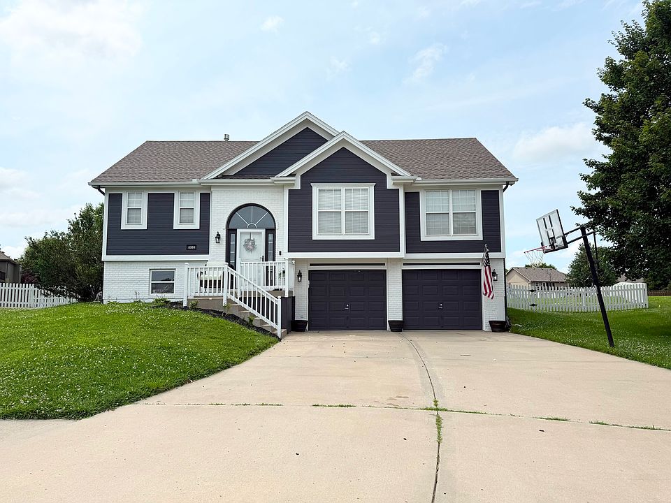 1st image of 4304 NE 103rd Ct