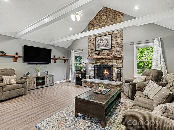 5th image of 5114 Crow Rd