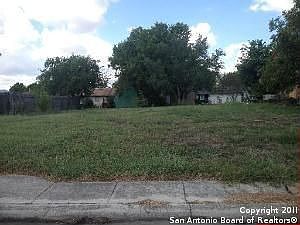 3rd image of 313 Ann Dr